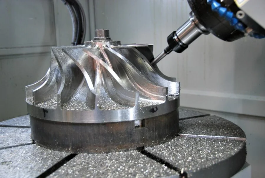 Máquina CNC de mecanizado de 5 ejes